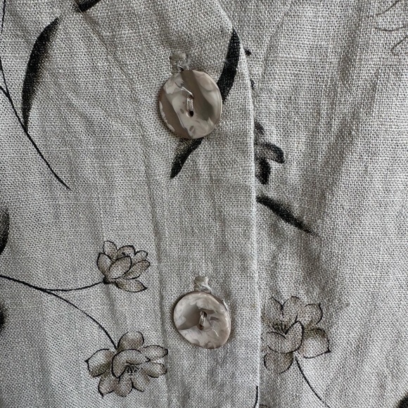 Vintage linen floral button down short sleeve blouse - Picture 4 of 6